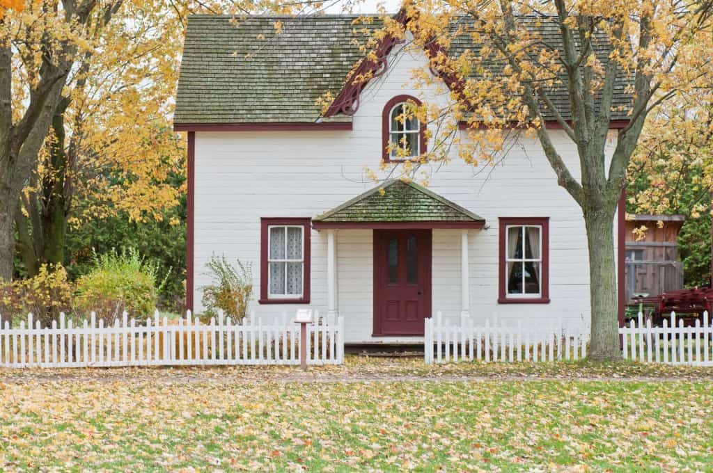 White House with Red Trim