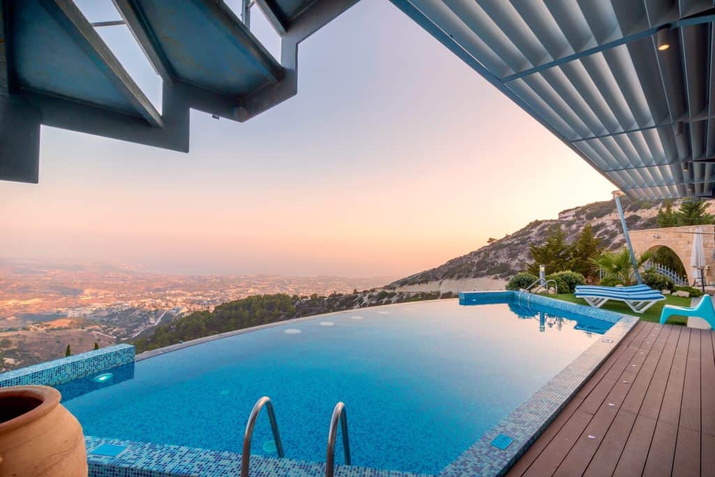 luxury pool view