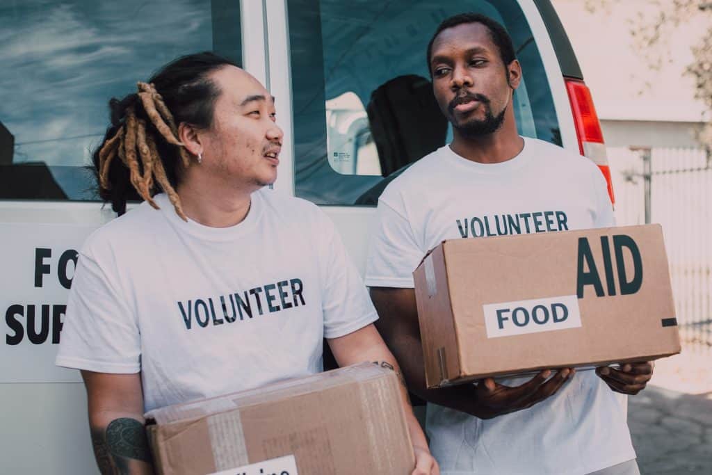volunteer food aid help