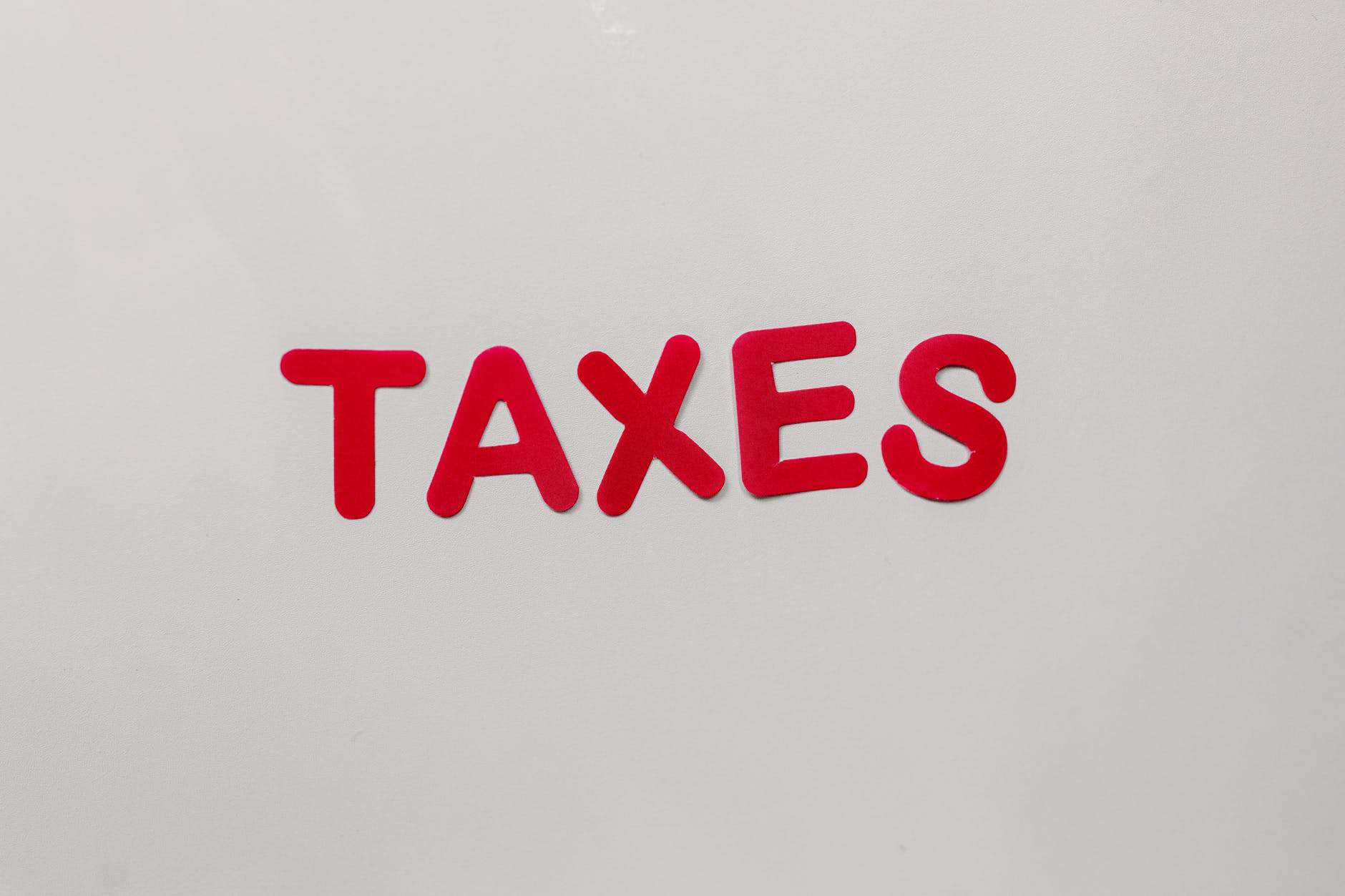 Taxes red