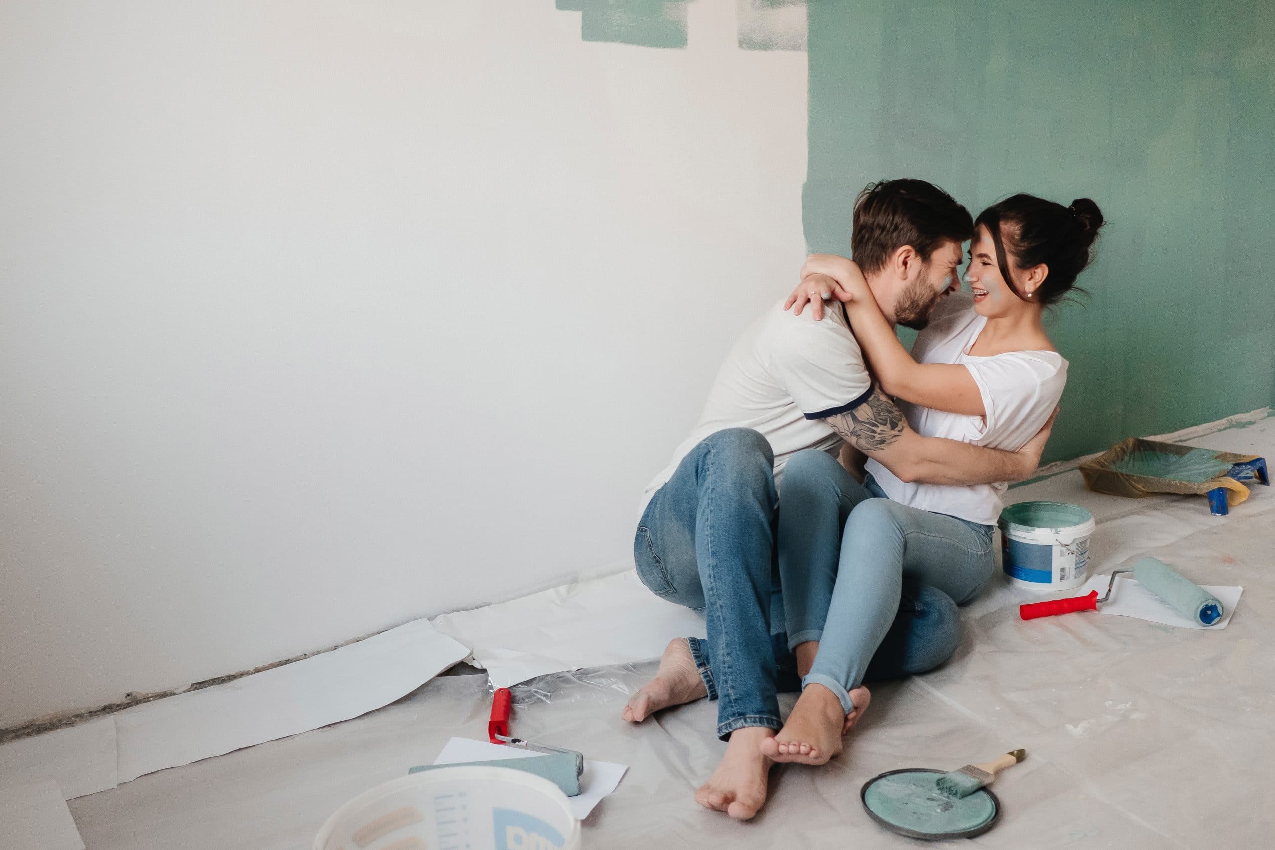 painting love couple millenial