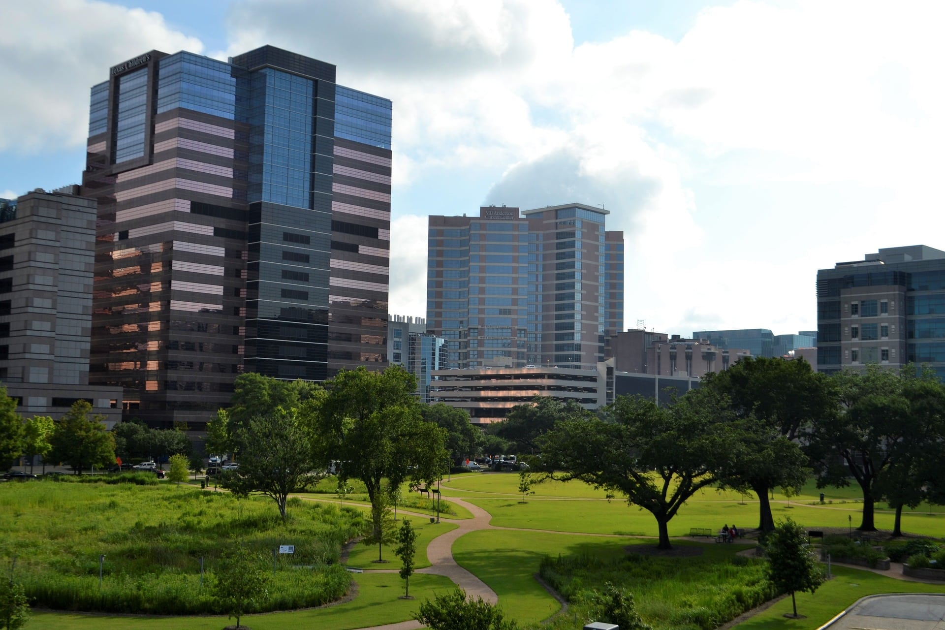 business-district-4550062_1920 commercial real estate