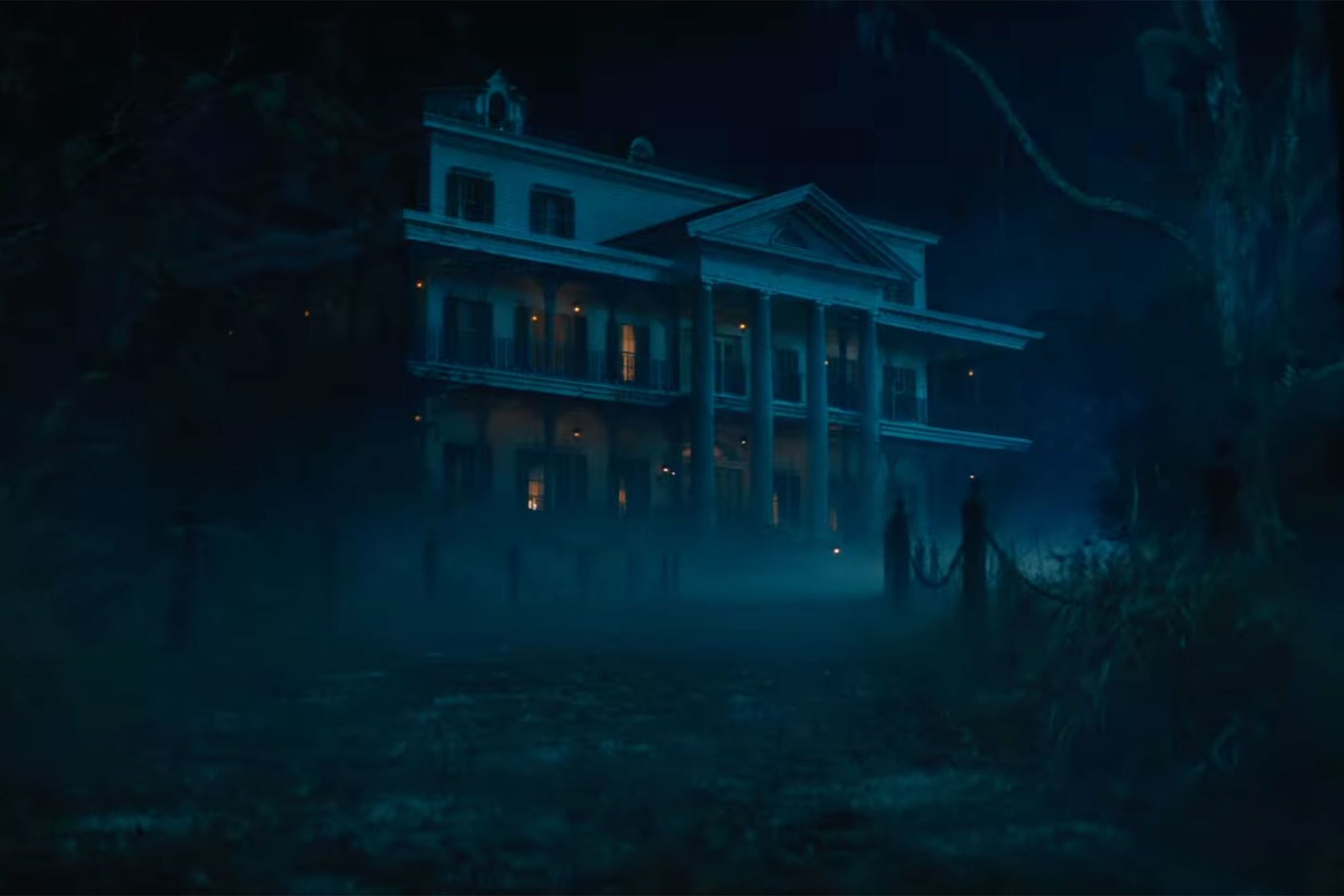 Disney Lists 'Haunted Mansion' on Zillow Weekly Real Estate News