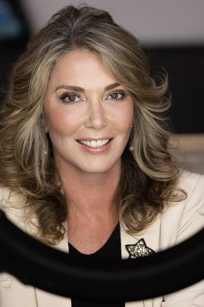 Updated-2022-Headshot