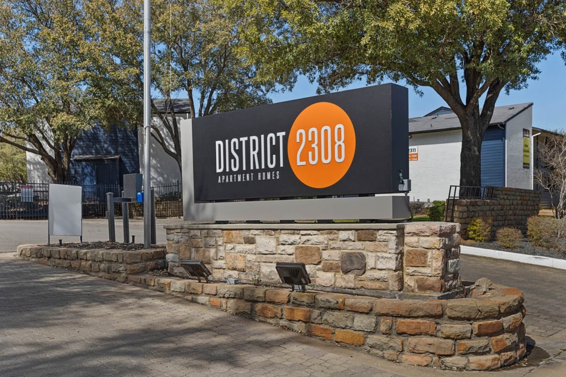 Lion Real Estate Group Acquires DallasArea Multifamily Property