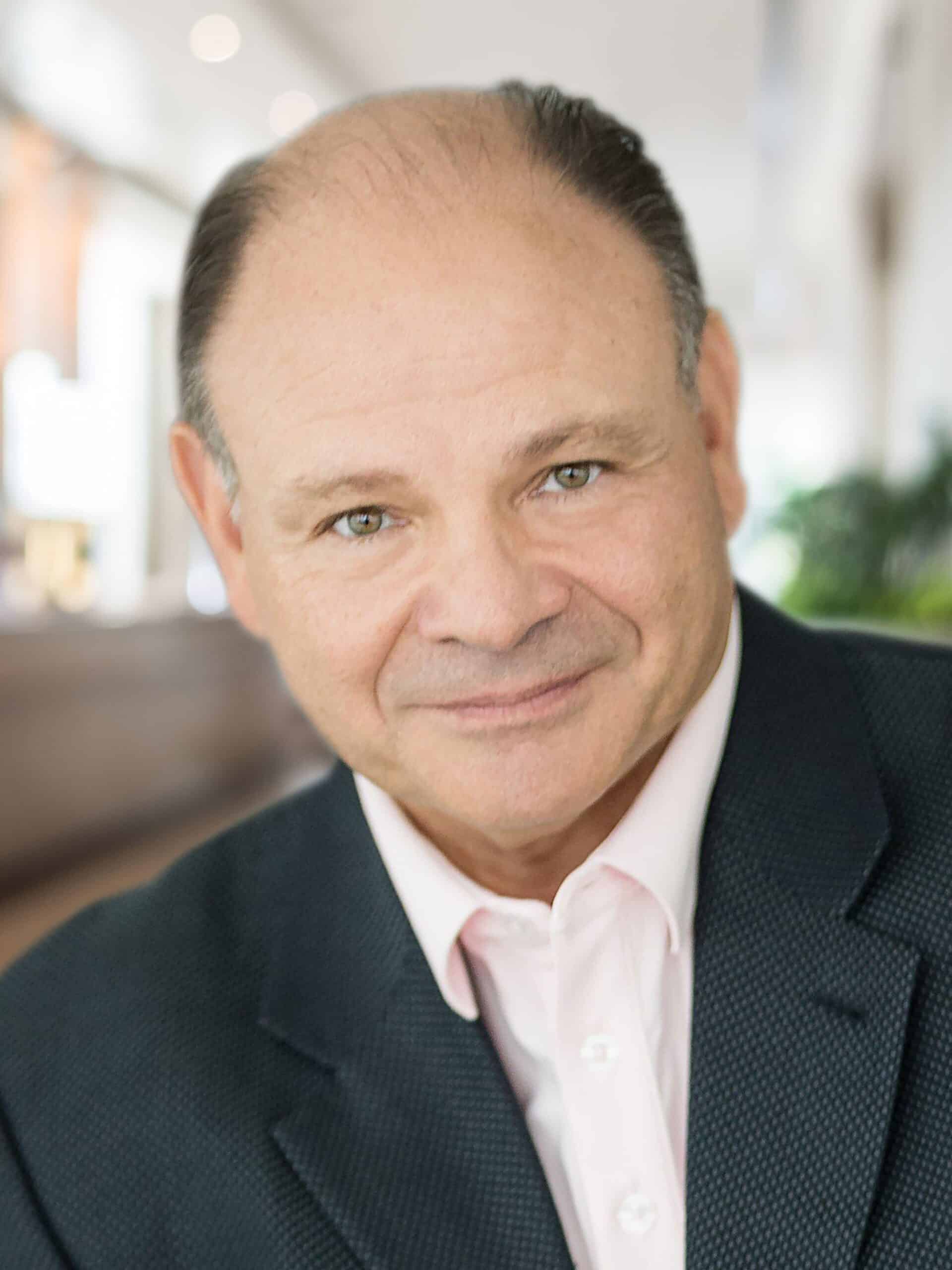 Jim-Glasgow-_-dif-BG_SQ-scaled