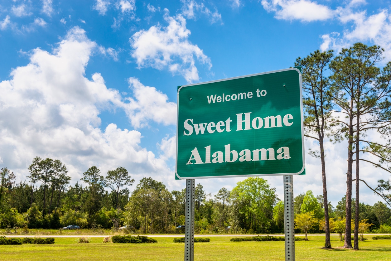 Welcome to Sweet Home Alabama Road Sign in Alabama USA Photo: Andrew S. / Flickr Creative Commons