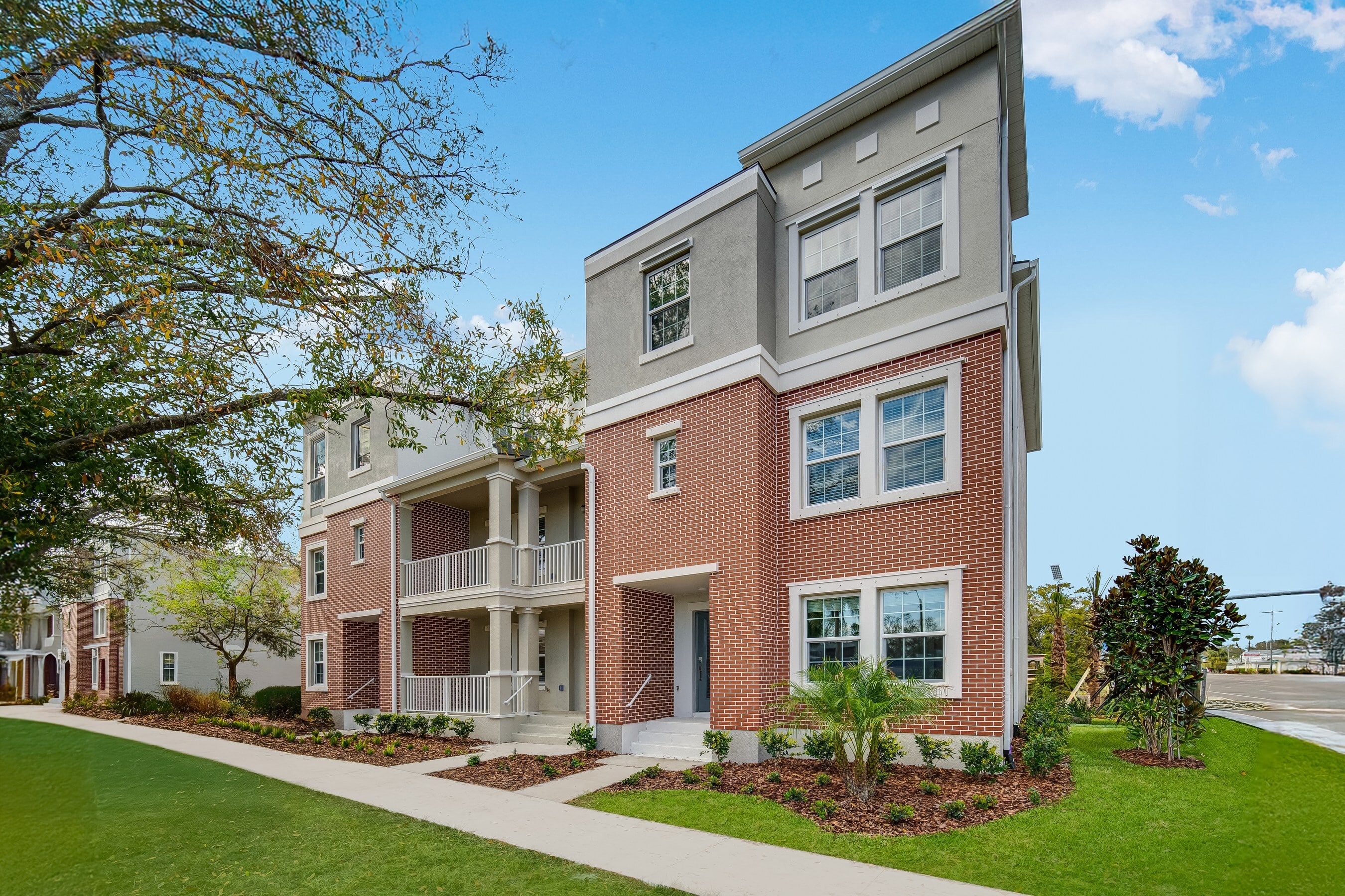 Lennar Manhattan Crossing