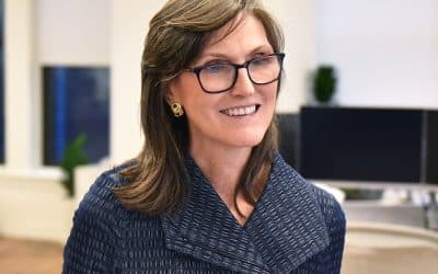 Cathie Wood Praises FHFA Directive on Cryptocurrencies in Housing Policy