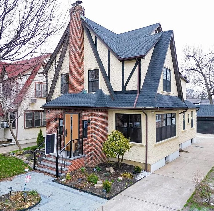trump childhood home
