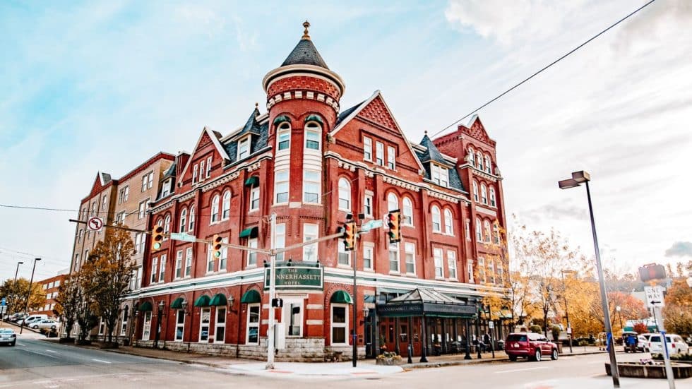 Blenn-Hotel-1-980×551