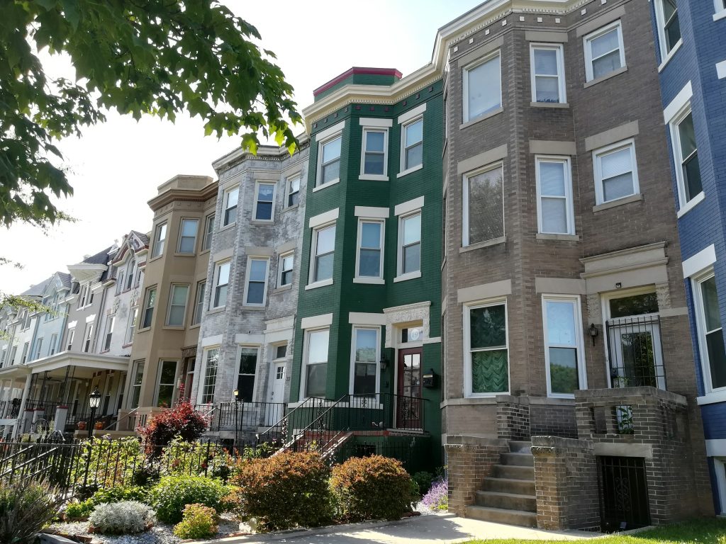 Apartment building illustrating U.S. rental demand