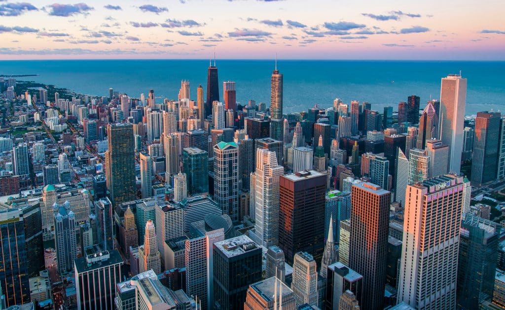 Chicago skyline, illustrative image for SERHANT. Illinois market entry