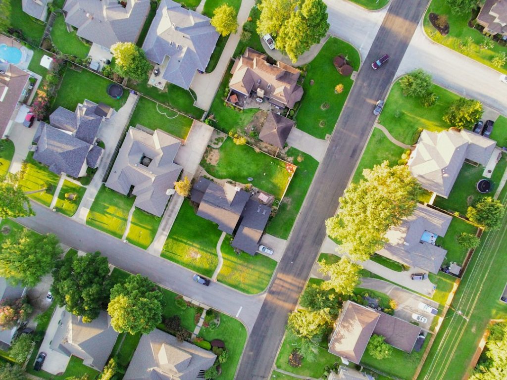 Illustrative residential home construction; not a specific Dream Finders or Beazer community