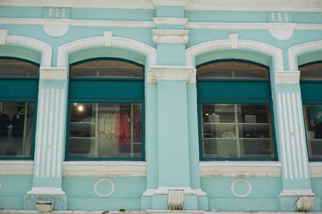 Illustrative commercial retail storefront, not a specifically identified FrontView REIT property