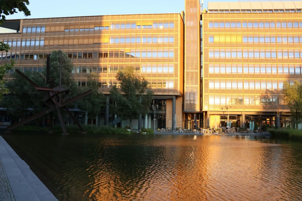 Office tower illustrating CMBS refinancing; not a photograph of the specific subject