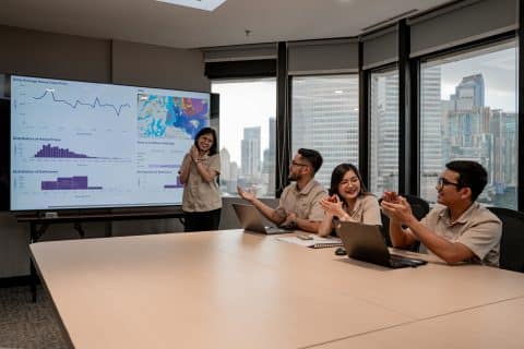 Straddle Connection HomeServices Acquires 1000WATT for OnePoint Strategy