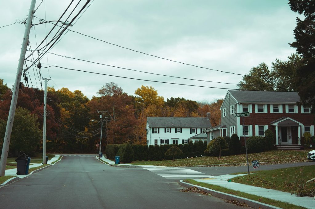 Residential homes illustrating Dream Finders' proposed acquisition of Beazer Homes